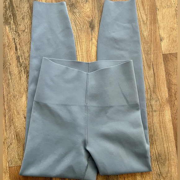 Lululemon Glow Up Leggings - Picture 5 of 6